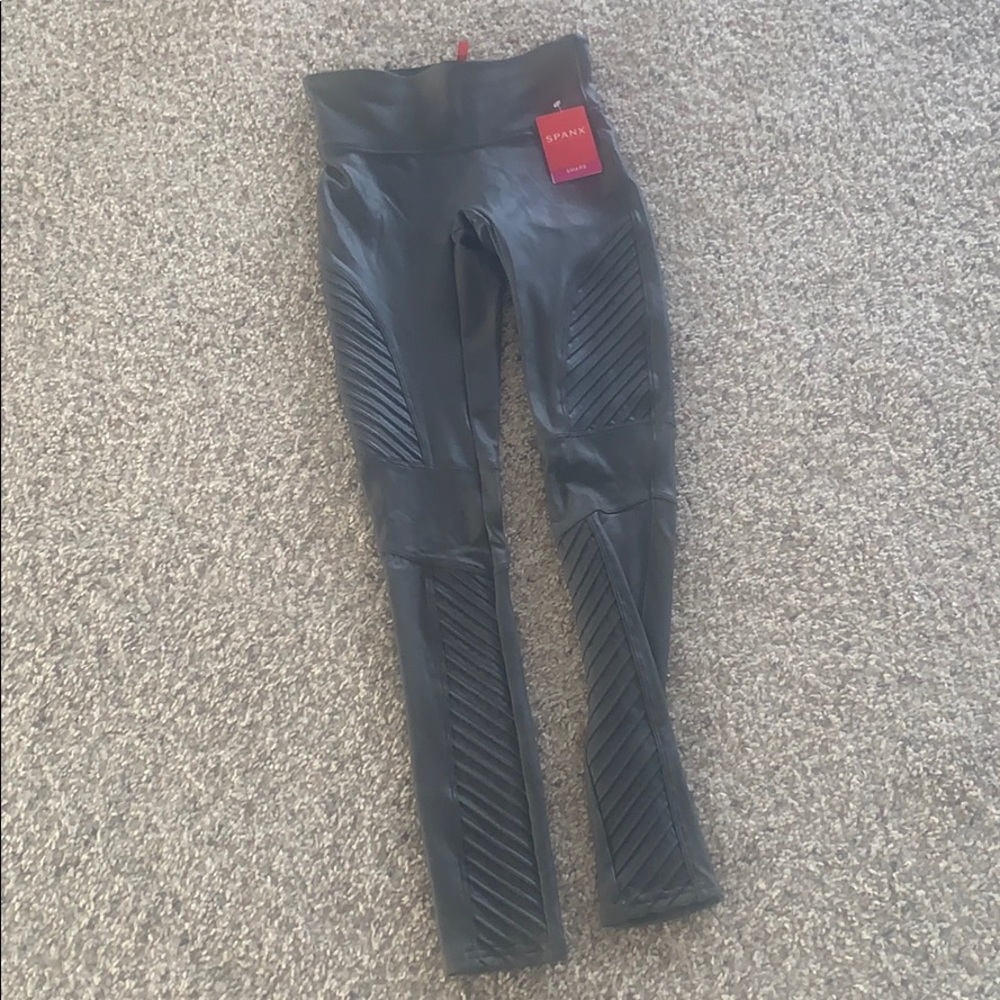 NWT!! Spanx Charcoal Faux Leather Leggings!